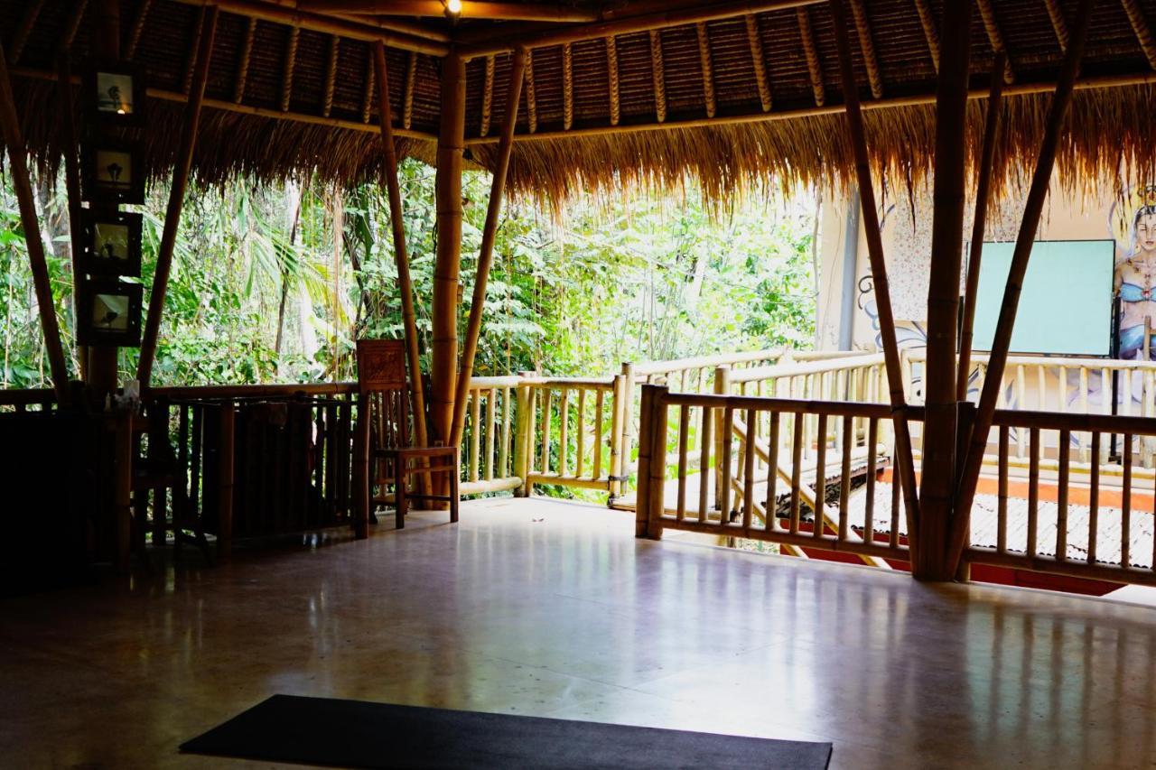 Shanti Toya Ashram Mambat Exteriér fotografie